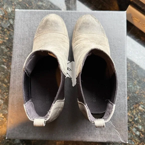 Women’s SOREL Lea Wedge. Size 9. Grey  Super cute and Comfortable. - Picture 3 of 8